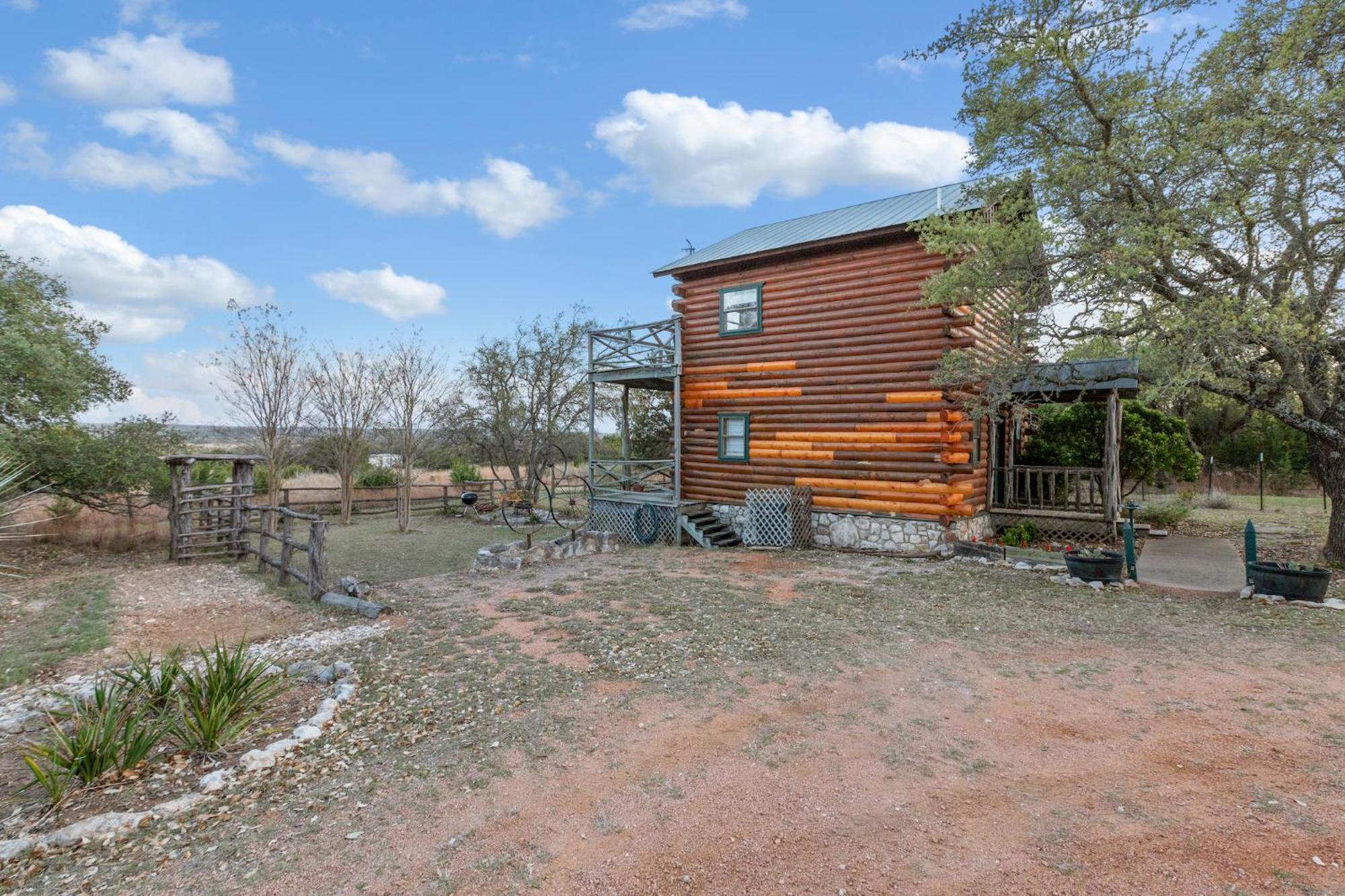 Mighty Oak Log Cabin Fredericksburg Exterior foto